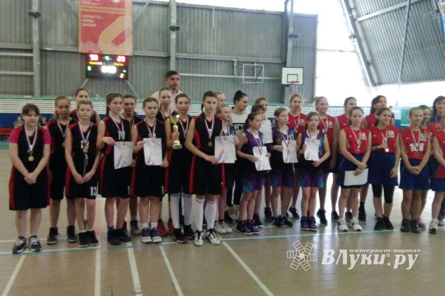 Великолучанки привезли золото с Новгородской области (ФОТО)