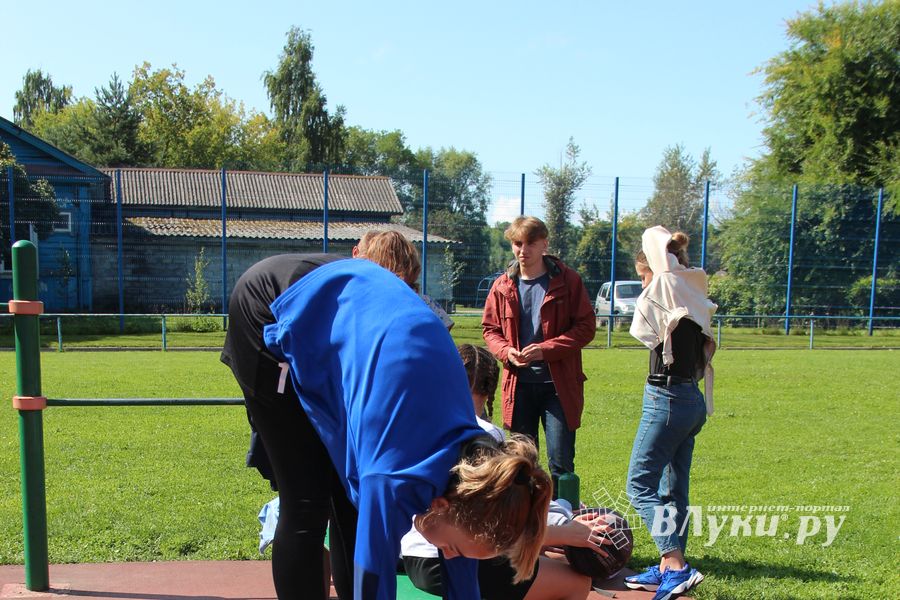 Спортивними мероприятиями отметили День физкультурника в Великих Луках (ФОТО)
