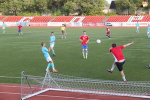 В минувшие выходные великолучане сыграли в футбол (фото)