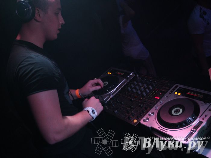 Битва Ди-джеев