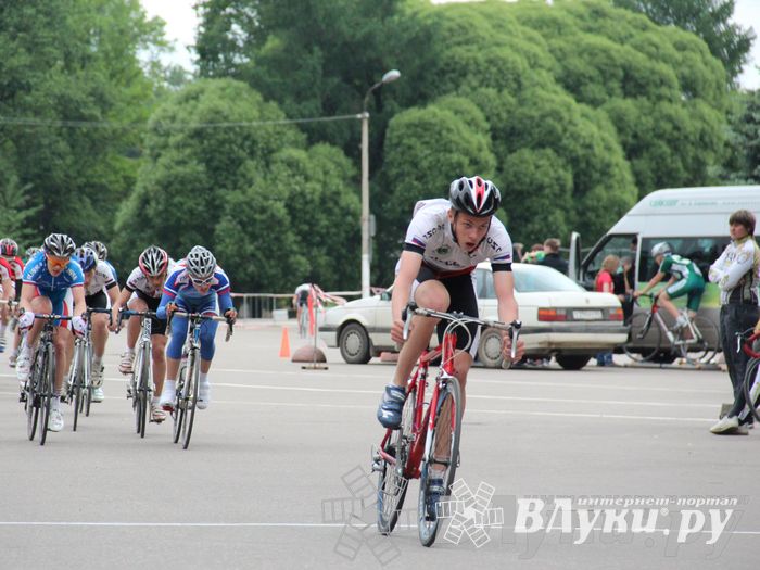 Гонка-критериум по велосипедному спорту
