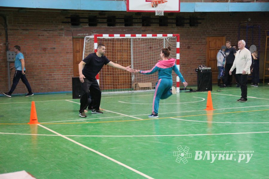 Конкурс «Папа, мама, я - спортивная семья» прошел в Великих Луках (ФОТО)