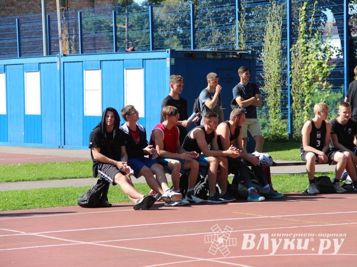 Большой спортивный праздник в Великих Луках (ФОТО)