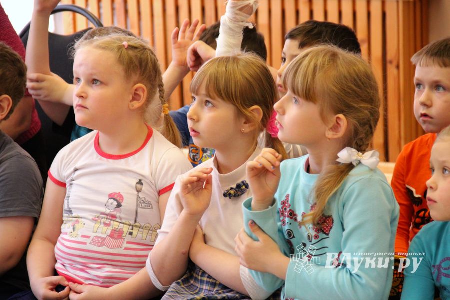 Воспитанники детского сада «Берёзка» встретились с сотрудником МЧС (ФОТО)