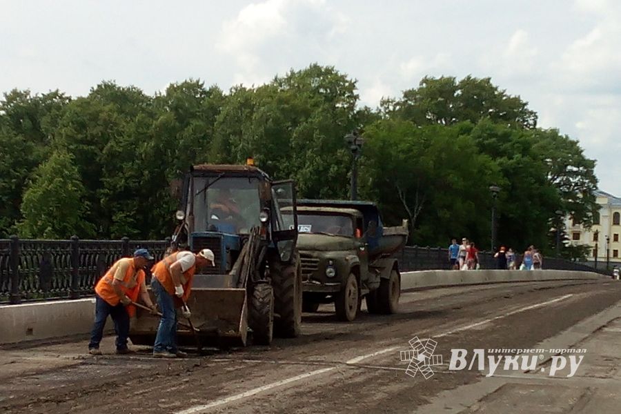 Мост через Ловать в Великих Луках откроют вечером (ФОТО)