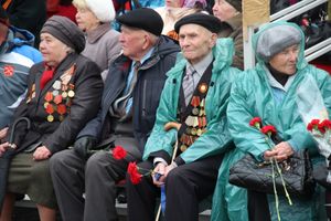 В Великих Луках прошел Парад Победы (ФОТО)