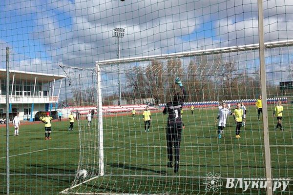 В Великих Луках стартовал Международный турнир по футболу «Луки-850» (фото)