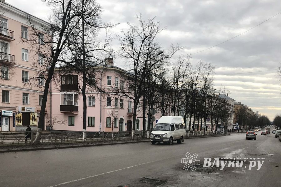 На проспекте Ленина ведётся ямочный ремонт (ФОТО)