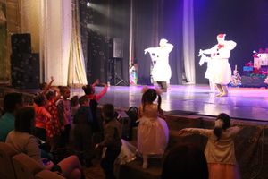 В ГДК им. Ленина встречают Новый год (ФОТО)