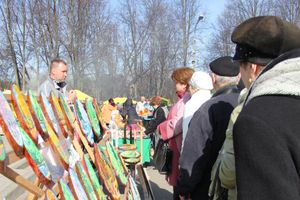 Универсальная торговая ярмарка «Весна-2015» прошла в Великих Луках (фото)