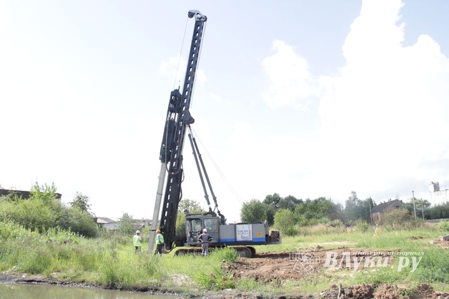 Путепровод: строительная компания петербургская, стройматериалы великолукские (ФОТО)