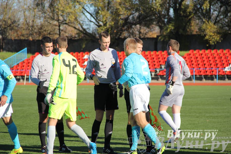 Футбольный матч «Луки-Энергия» — «Карелия» (фото)