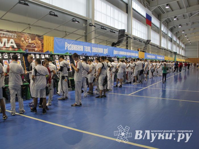 В Великих Луках стартовали всероссийские соревнования по стрельбе из лука «Надежда России» (ФОТО)