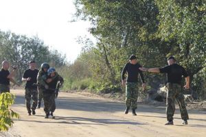 В Псковской области бойцы ОМОН сдавали экзамен на черный берет (фото)