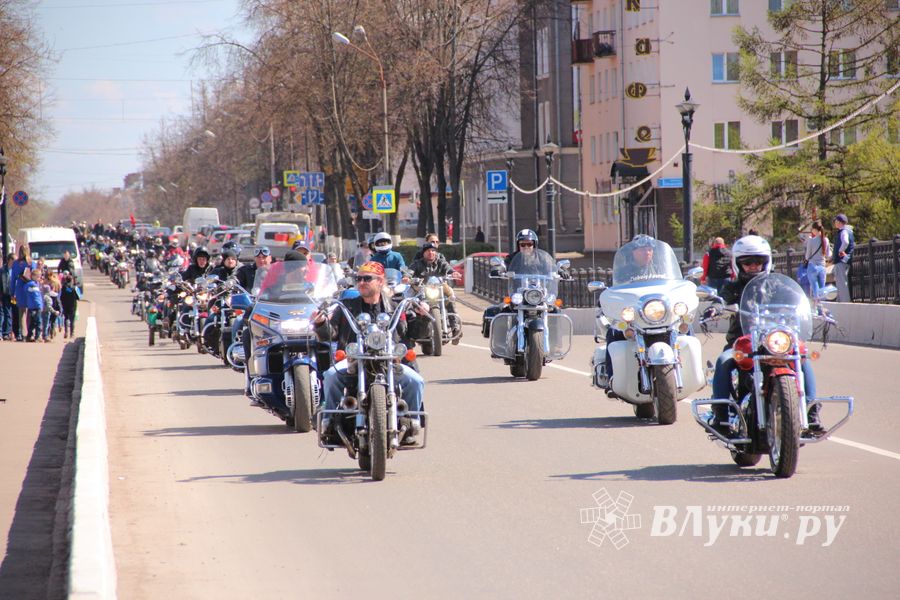 В Великих Луках открыли мотосезон - 2017 (ФОТО)