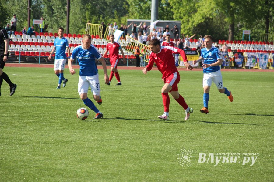 Великолучане проиграли последний домашний матч дебютного сезона (ФОТО)