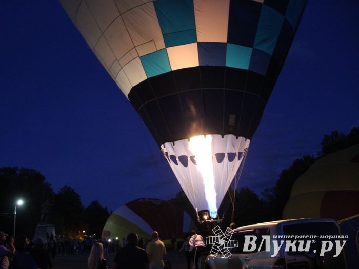 Огненные шоу состоялись над Ловатью (ФОТО)