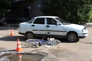 На улице Дьяконова в ДТП пострадал велосипедист