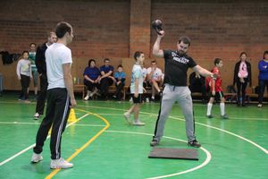 В Великих Луках прошли областные соревнования «Папа, мама, я - спортивная семья» (ФОТО)