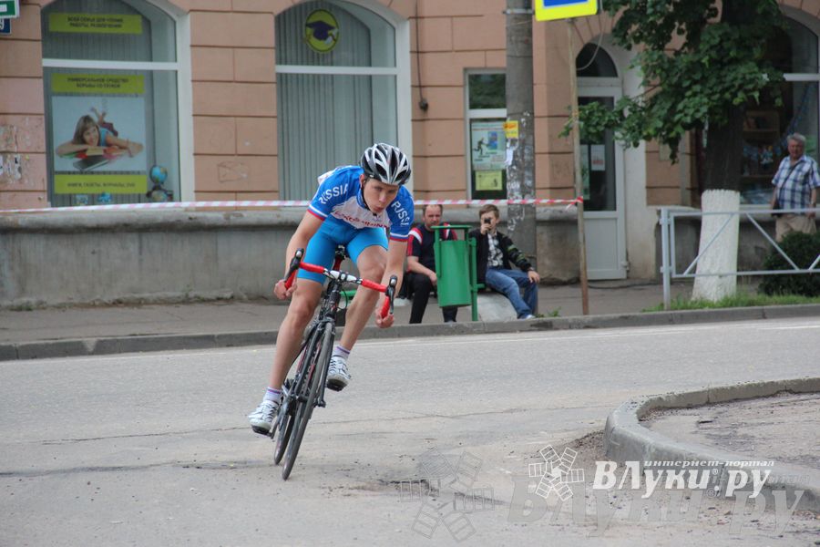 Гонка-критериум по велосипедному спорту