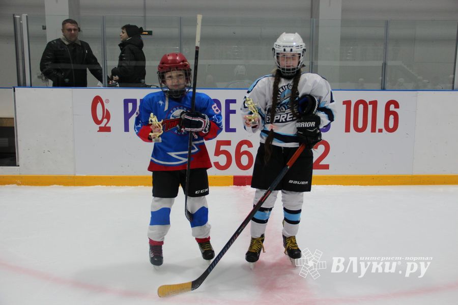 Детский турнир по хоккею прошел в Великих Луках (ФОТО)