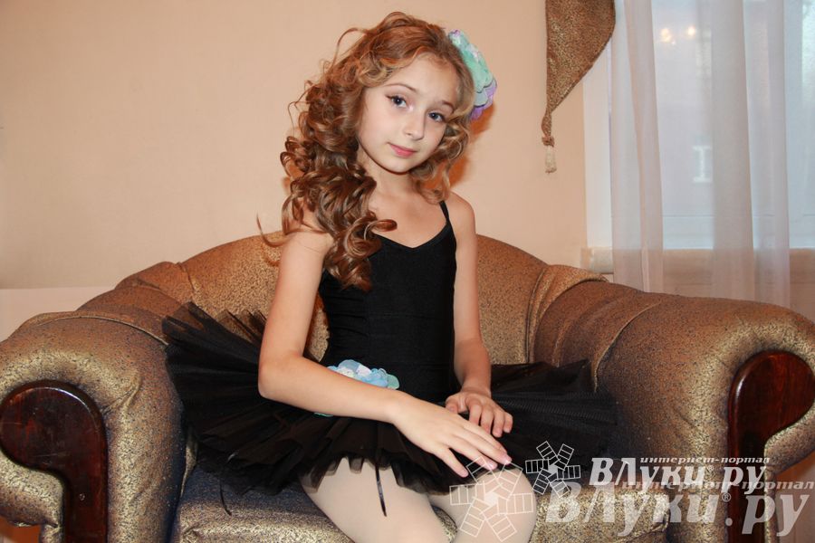 Фотосессия финалисток конкурса «Маленькая красавица Великие Луки 2014»