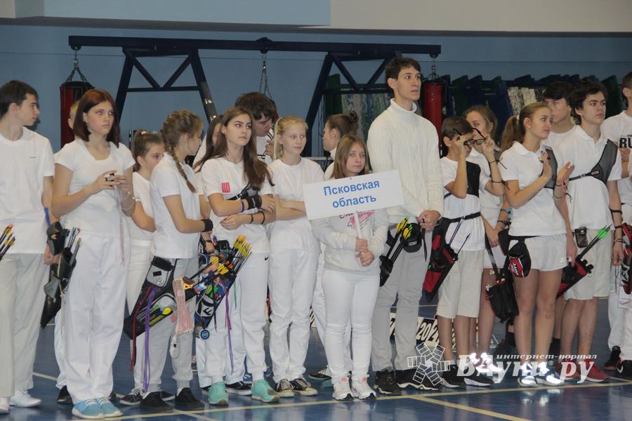 В Великих Луках стартовали всероссийские соревнования по стрельбе из лука «Надежда России» (ФОТО)