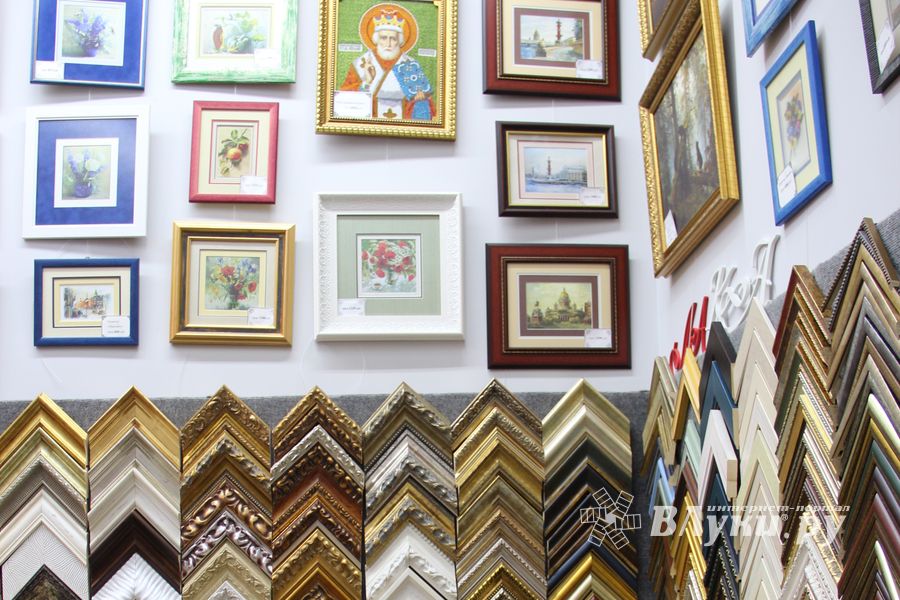 В Великих Луках прошел конкурс-выставка вышивки и бисера (ФОТО)