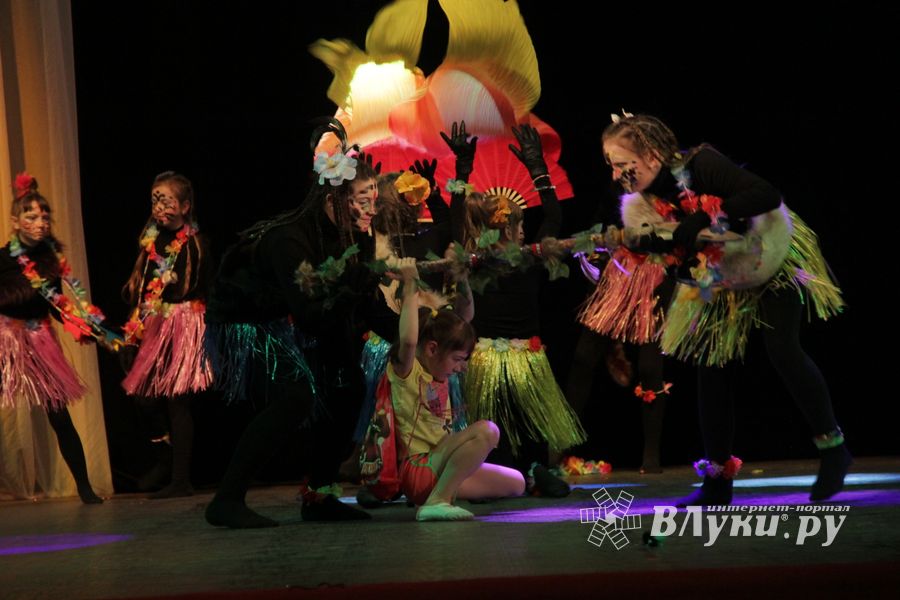 «Великолукская Веснянка» на сцене ДК ЛК