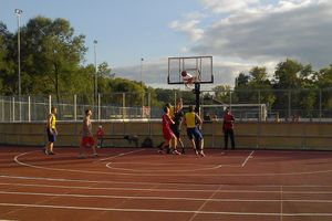 В Великих Луках состоялся турнир по стритболу (фото)