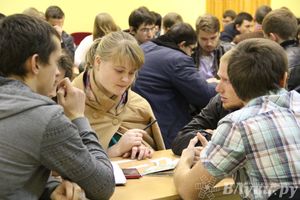 Третий тур игр «Что? Где? Когда?» состоялся вчера в ДК ЛК (фото)