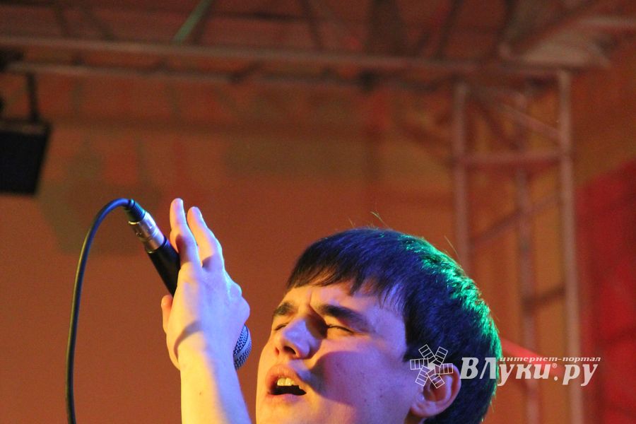 ​Фестиваль живой музыки «Арена фест» прошел в Великих Луках  (фото)