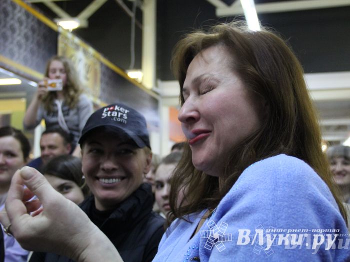 В ТЦ «Апельсин» прошла весенняя ночь распродаж