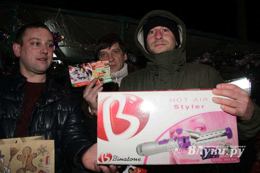 Великие Луки к встрече Нового года готовы (ФОТО)