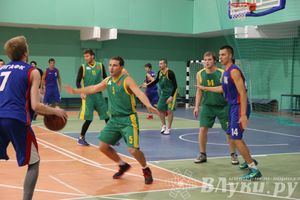 Команда «Экспресс» стала обладательницей Кубка г. Великие Луки по баскетболу