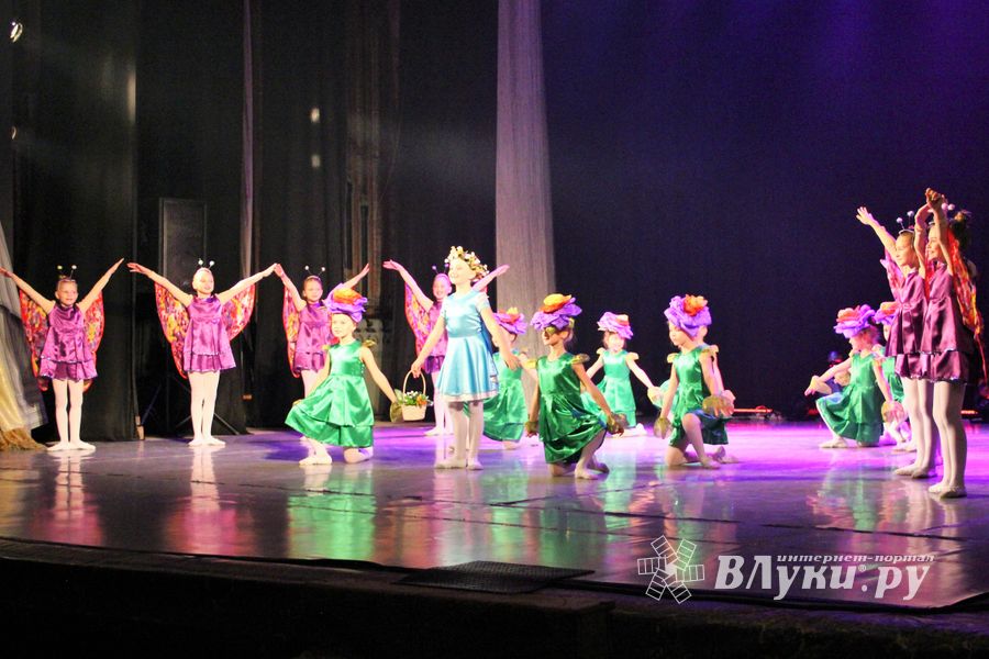 В ГДК им. Ленина прошёл концерт ко Дню матери (ФОТО)