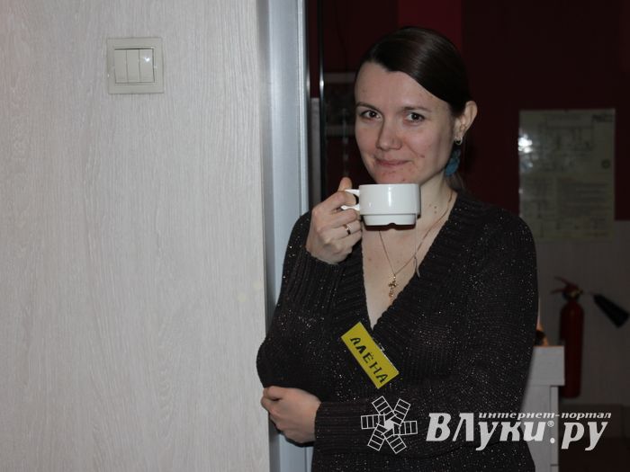 Компания "МТС" поздравляет всех своих клиентов и информационных партнеров с наступающим Новым Годом и Рождеством!