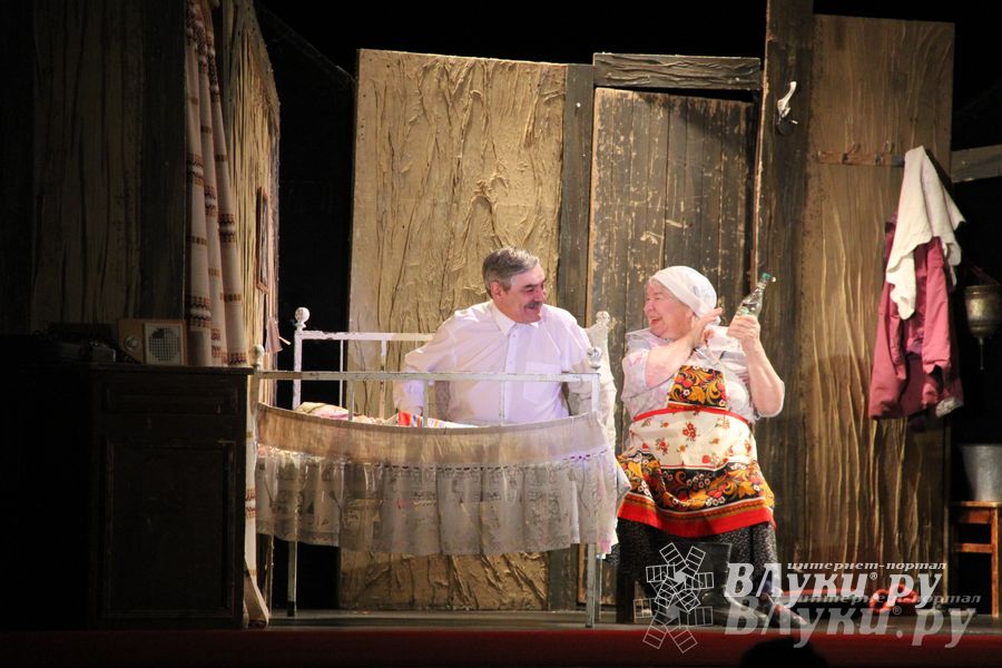 Народные артисты России выступили в Великих Луках (фото)