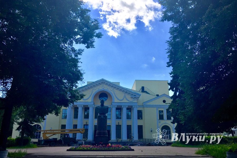 Вокруг Драмтетра будет светло (ФОТО)