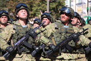 Военный парад в Великих Луках, часть II (ФОТО)