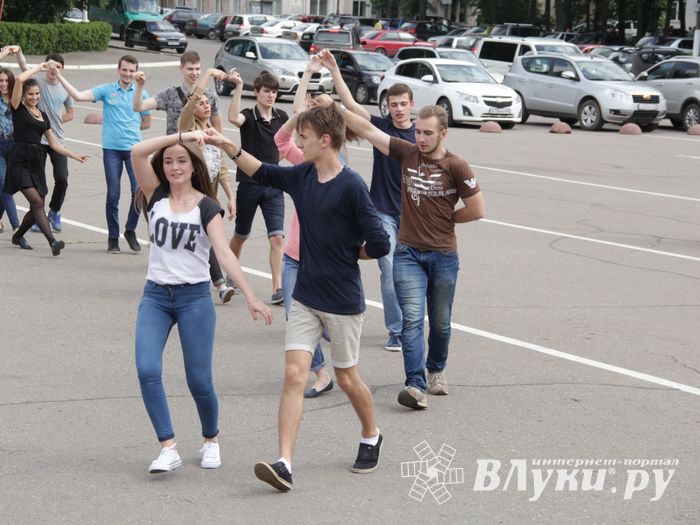 Репетиция вальса