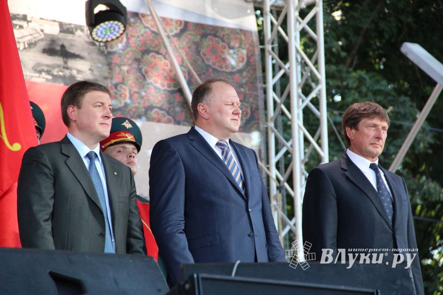 Военный парад в Великих Луках, часть II (ФОТО)