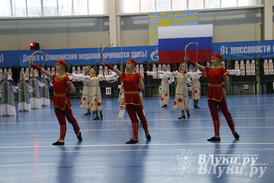 В Великих Луках стартовали всероссийские соревнования лучников (фото)
