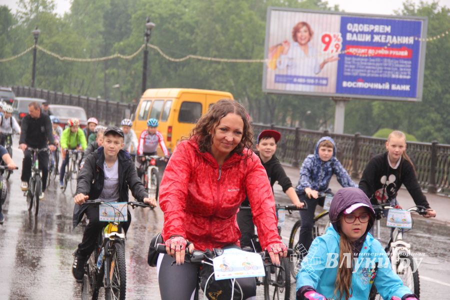 Зигзаг здоровья выполнили великолукские велосипедисты (ФОТО)