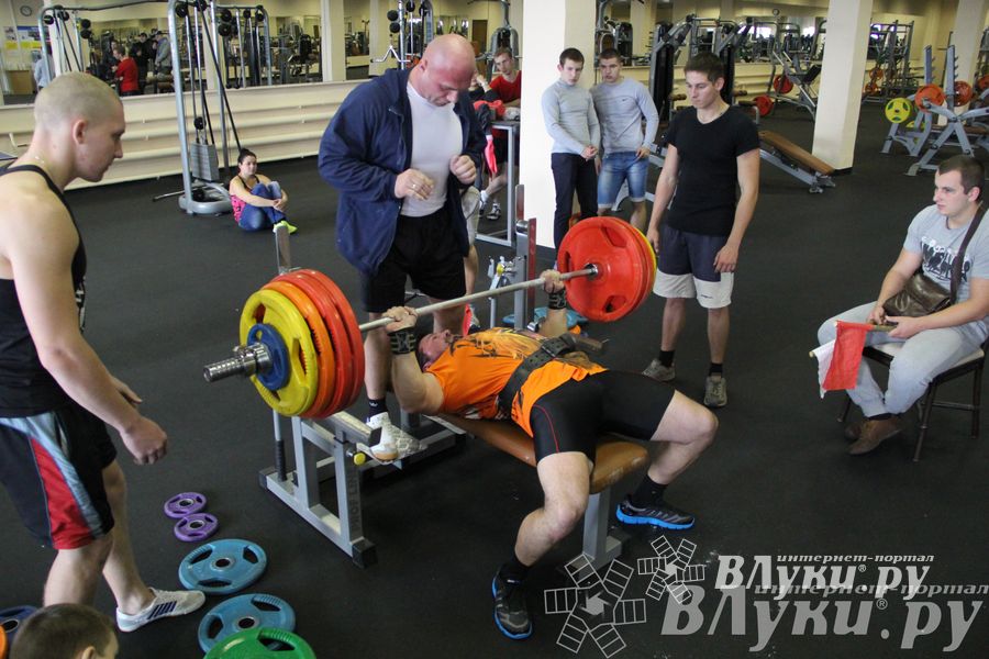 Первенство города по классическому жиму штанги и армлифтинг