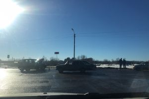 На Октябрьском произошло ДТП (ФОТО)