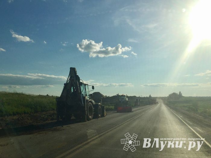 На трассе Рига-Москва идут дорожные работы (ФОТО)