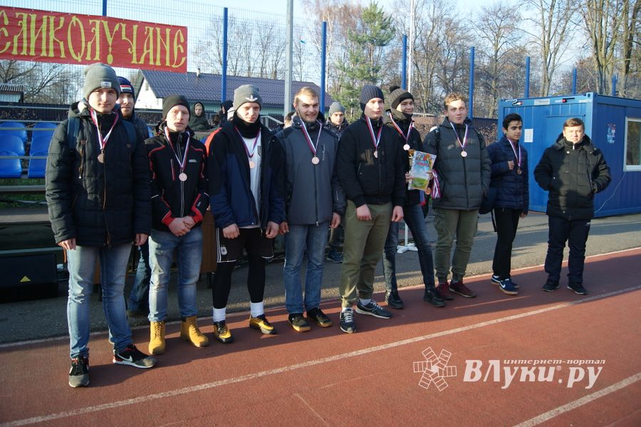 В Великих Луках завершился турнир по дворовому футболу (ФОТО)