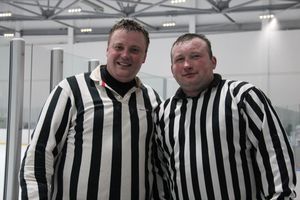 Две великолукские команды хоккеистов одержали победы в домашних матчах (ФОТО)