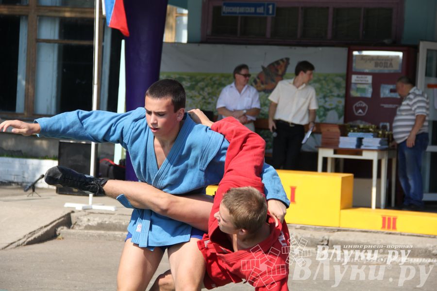 В Великих Луках отметили День физкультурника
